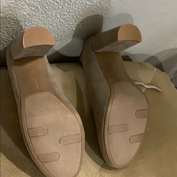 Fergalicious by Fergie 3 1/2 heels - Picture 3 of 3